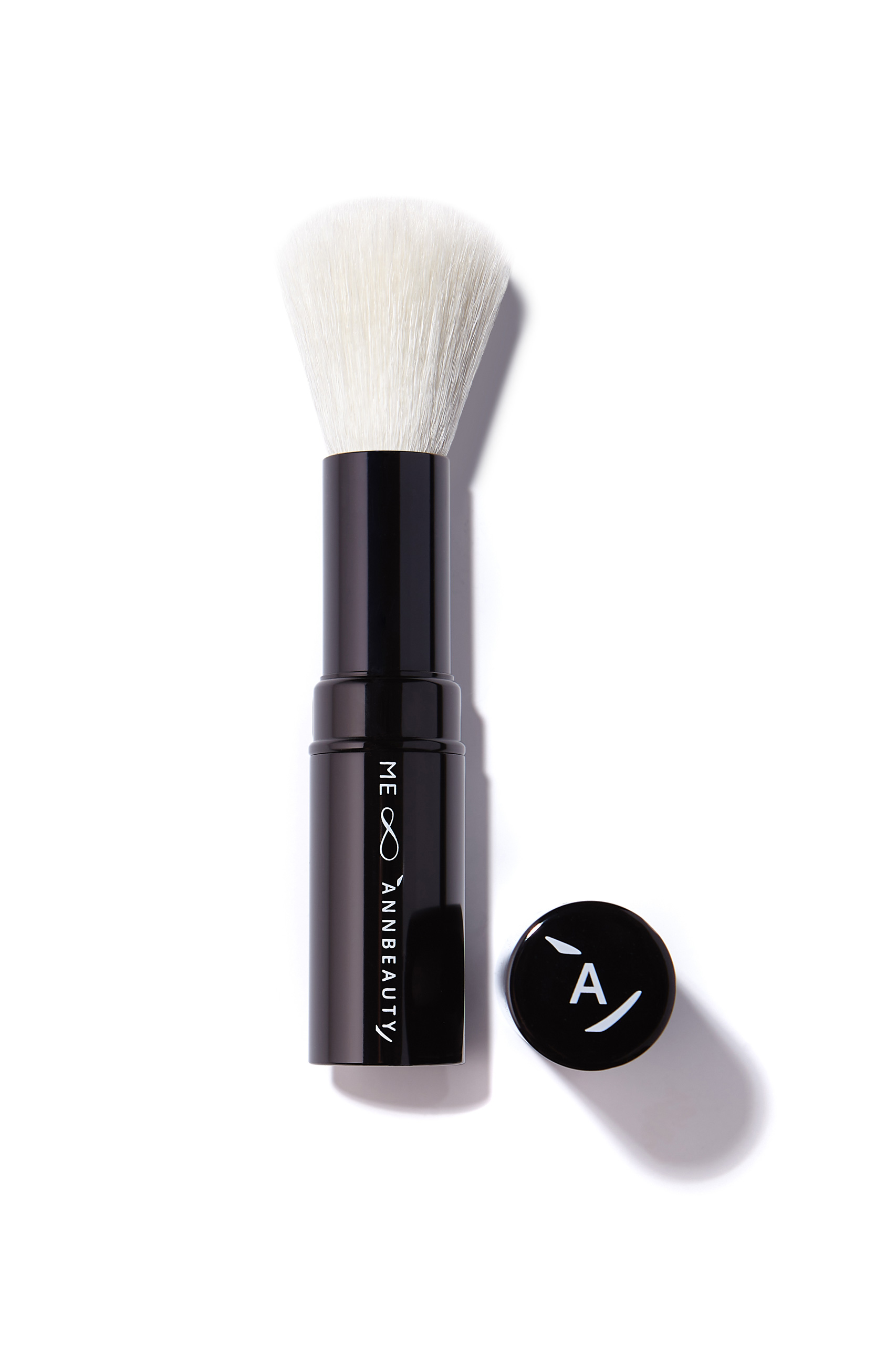 Компактная кисть для макияжа, которая всегда с собой Annbeauty With Me Cheeks